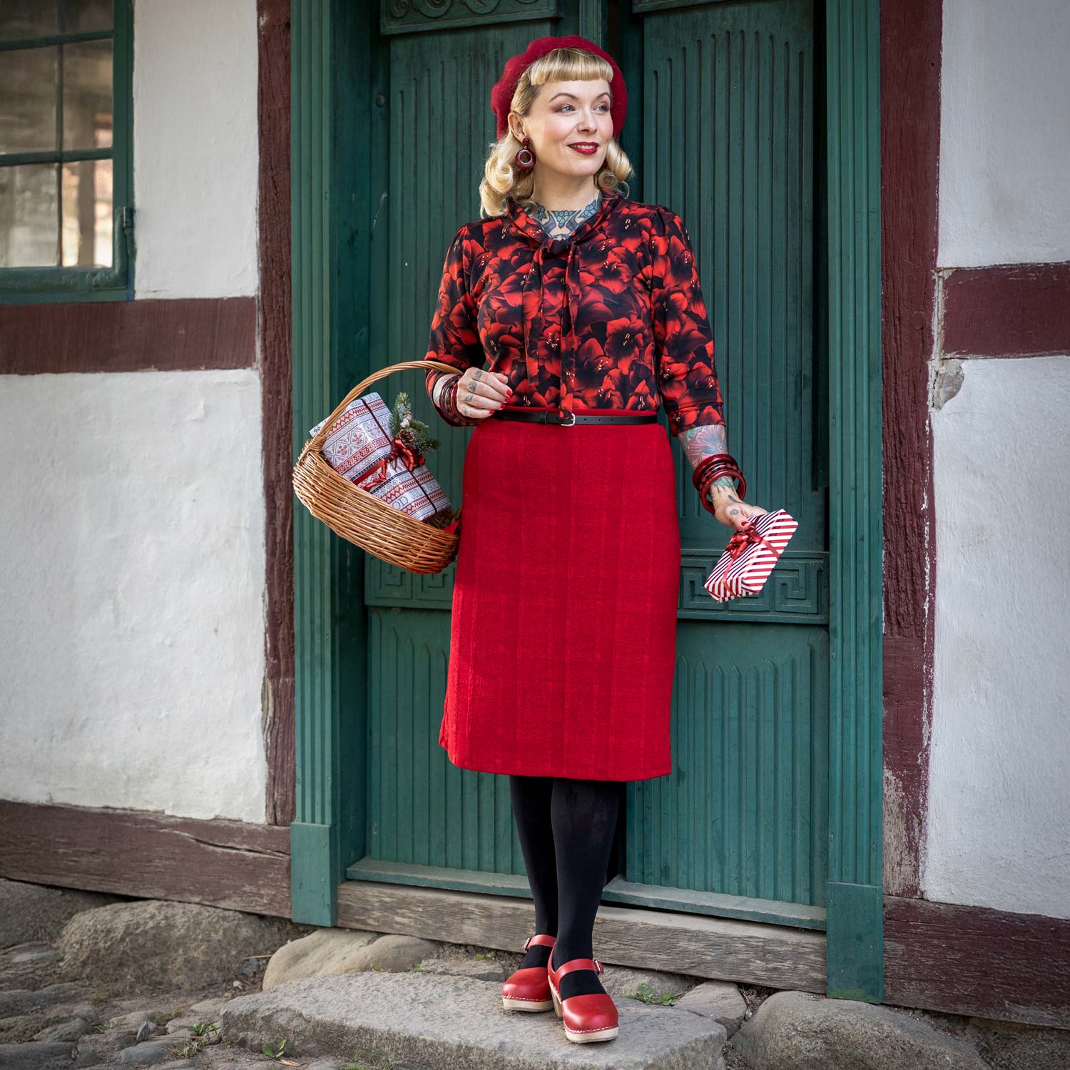 Scarlet Flameleaf Bluse