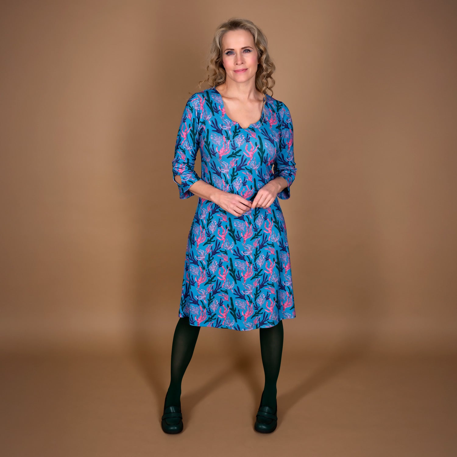 Aloa Pinkyfinger Dress