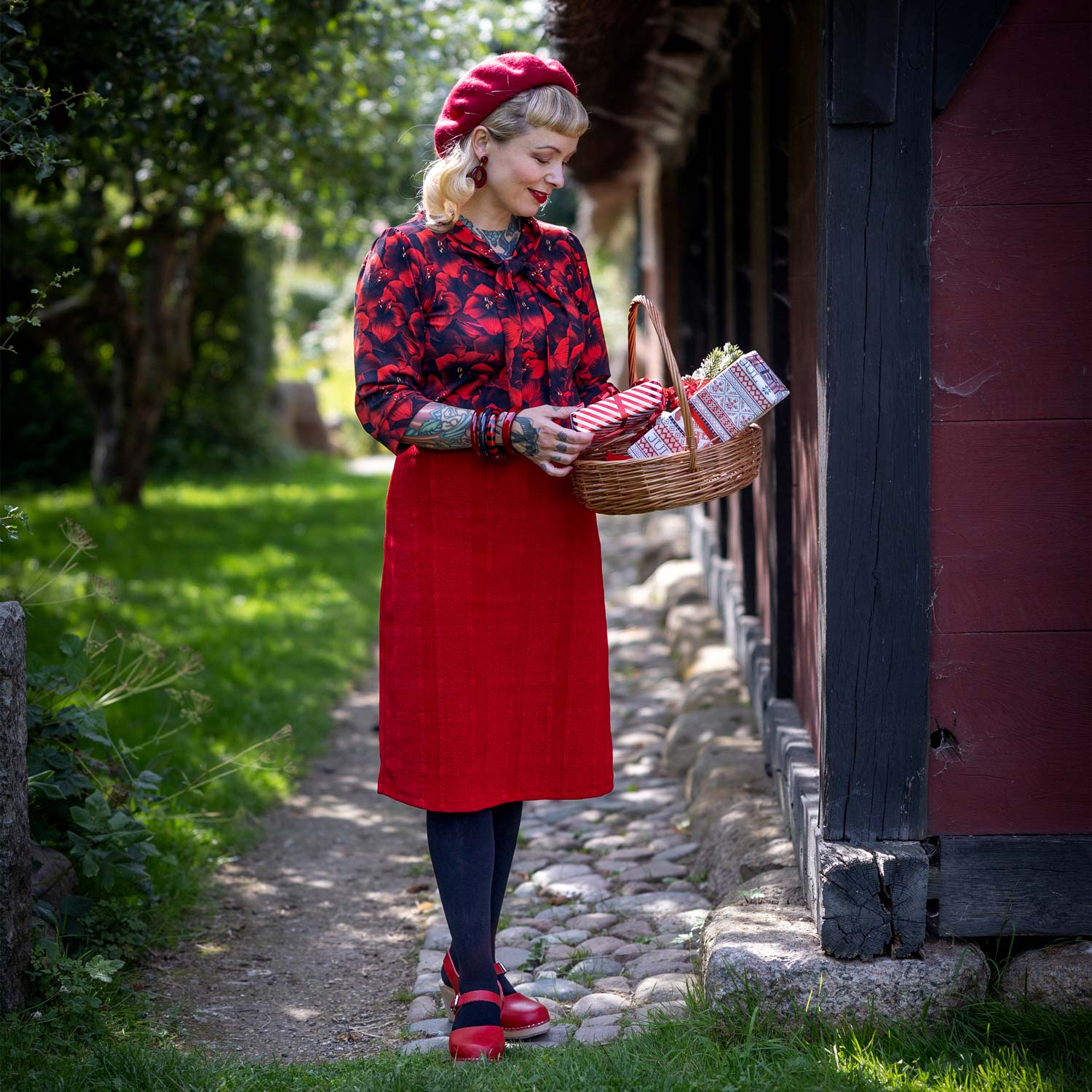 Scarlet Flameleaf Bluse